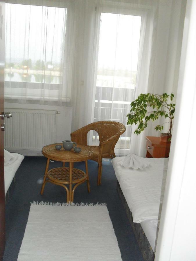 Hotel Fortuna Senec Room photo